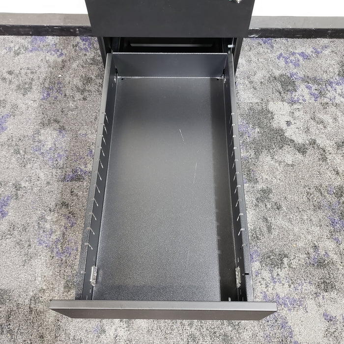 3 Drawer Pedestal File cabinet