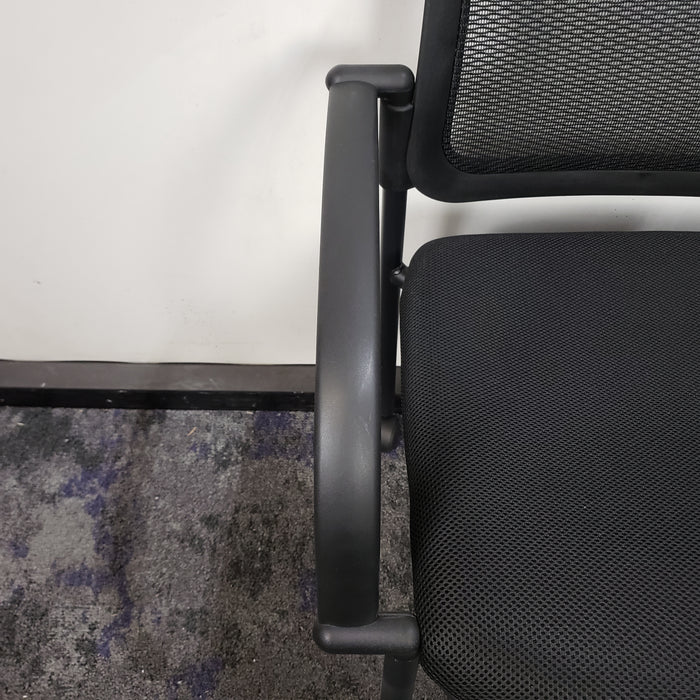 Rolling Mesh Back Guest Chair
