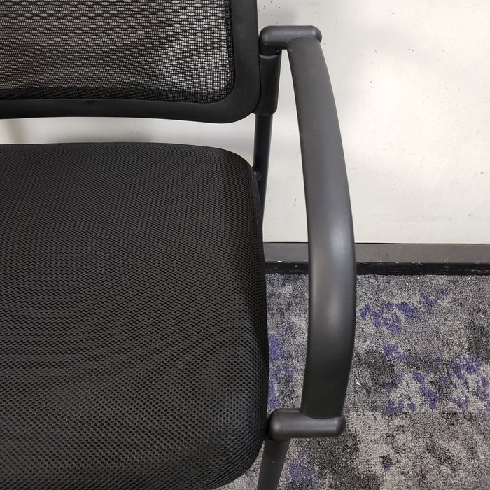 Rolling Mesh Back Guest Chair