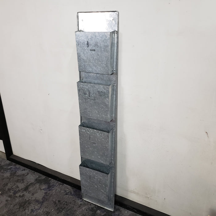 Magazine / Brochure Holder