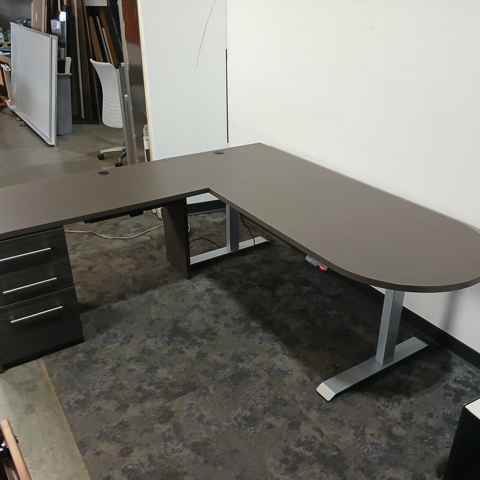 L-shaped standing desk