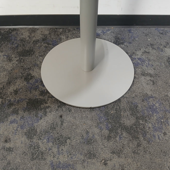 30" Round Table