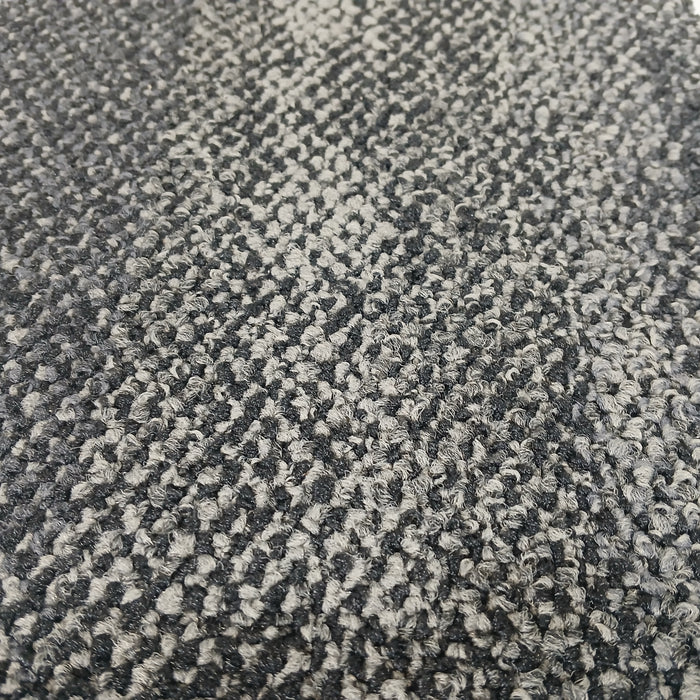 Carpet Plank - 484 Square Feet (#6876)