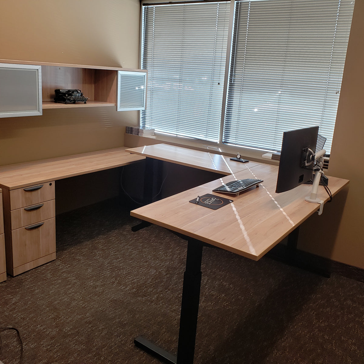 Desks in Minneapolis, St. Paul, Plymouth, MN Used Office Furniture