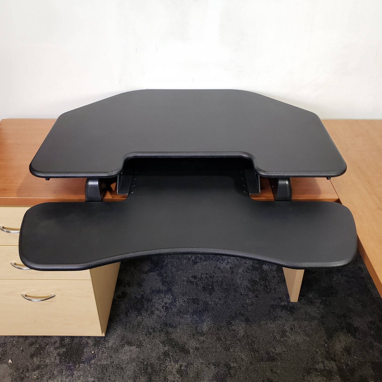 Desks in Minneapolis, St. Paul, Plymouth, MN Used Office Furniture