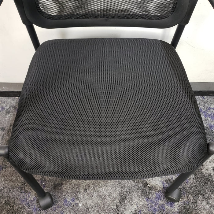 Rolling Mesh Back Guest Chair