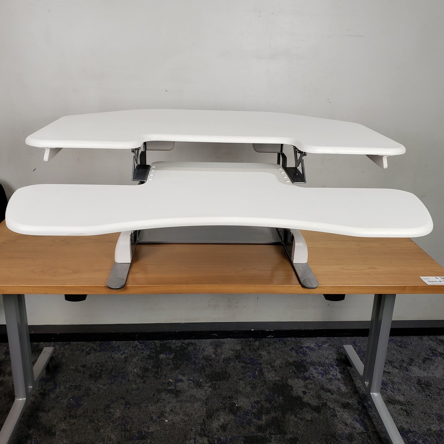 Desks in Minneapolis, St. Paul, Plymouth, MN Used Office Furniture