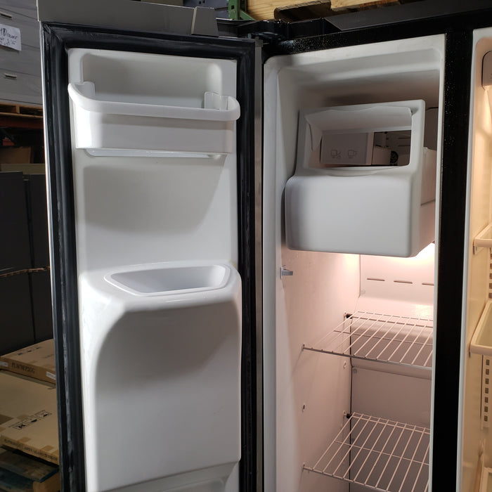 Frigidaire Refrigerator / Freezer
