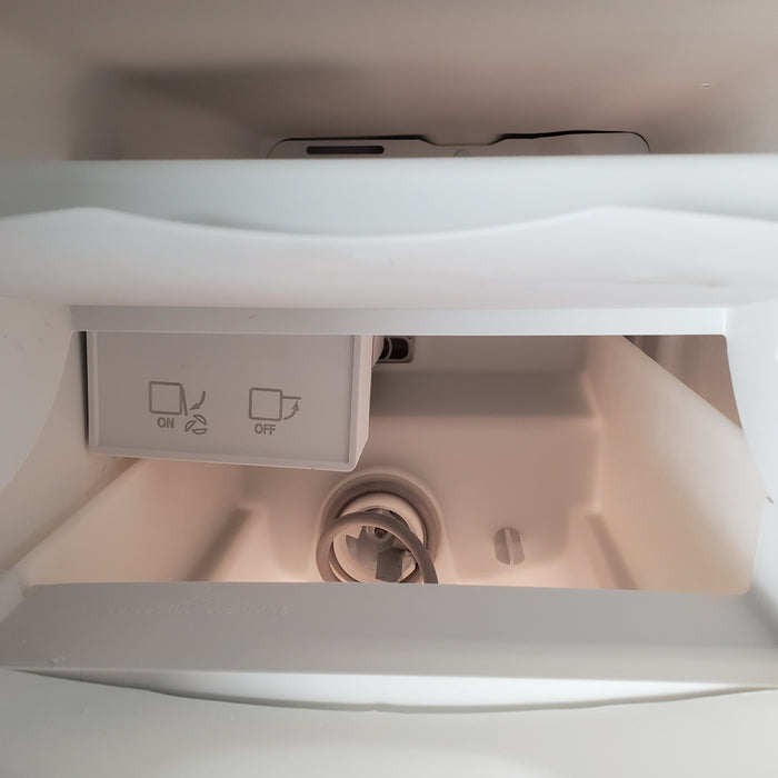 Frigidaire Refrigerator / Freezer