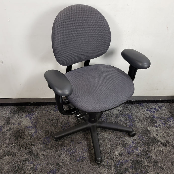 Criterion Desk Chair