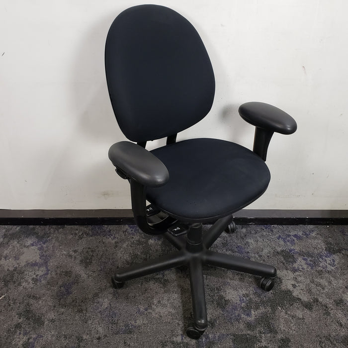 Criterion Desk Chair
