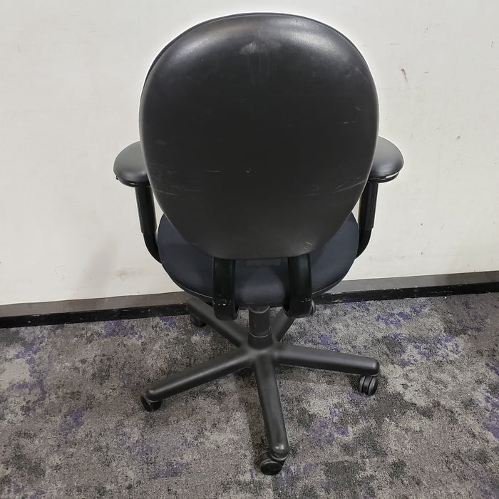 Criterion Desk Chair