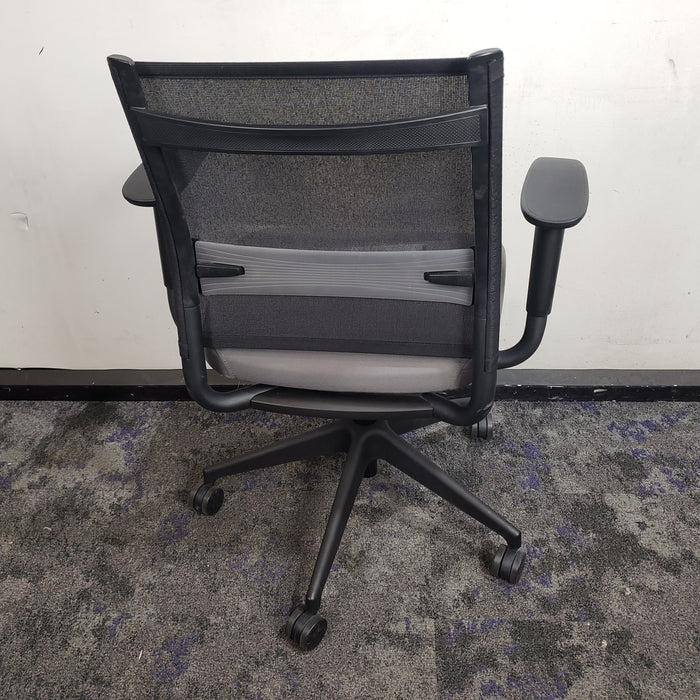 Mesh Back Guest Chair