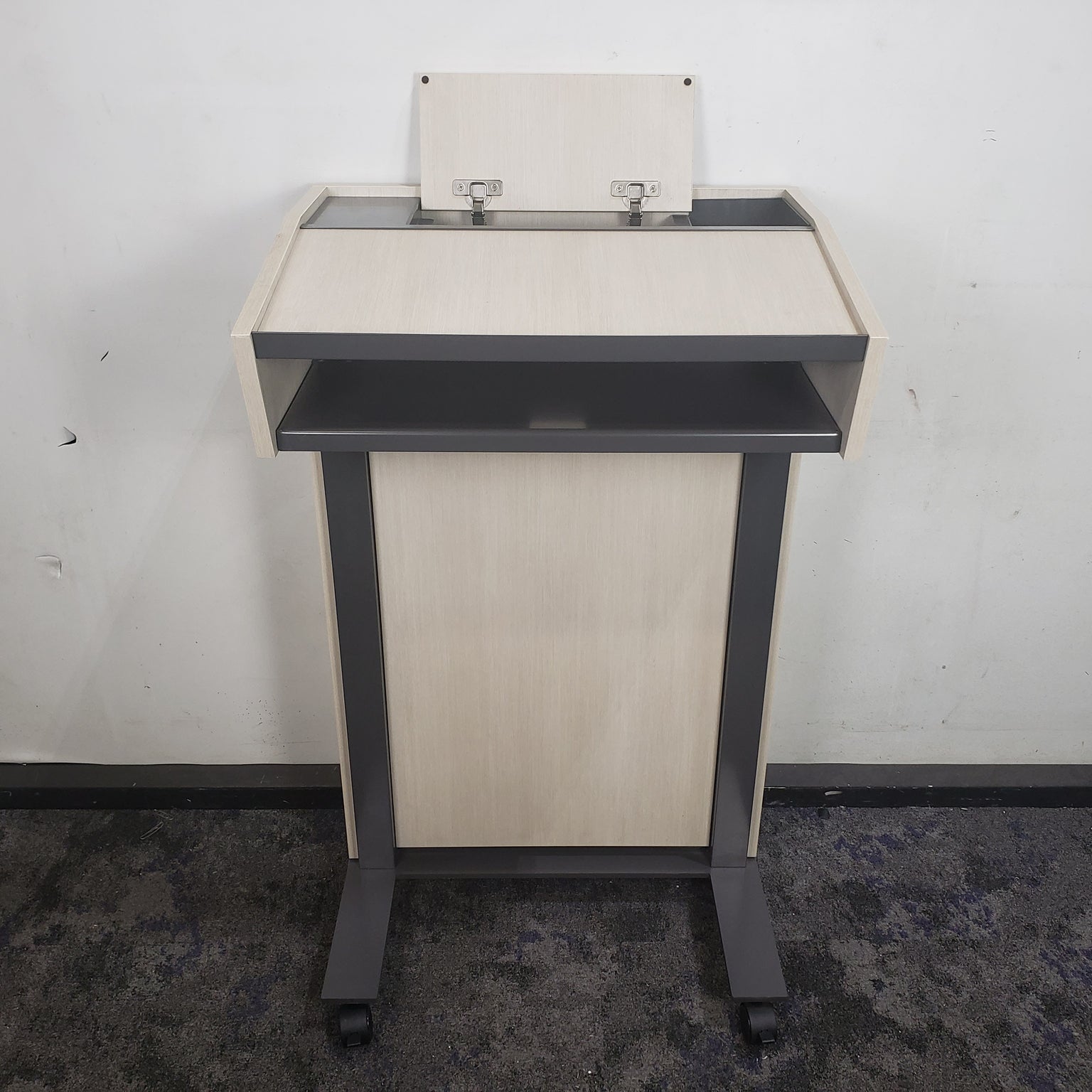 Used office furniture in Minneapolis, St. Paul, Plymouth, MN — TJ