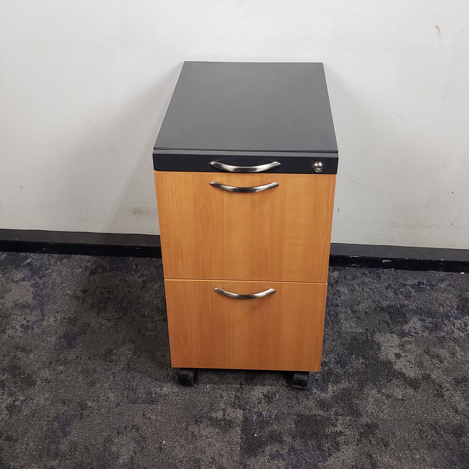 Used office furniture in Minneapolis, St. Paul, Plymouth, MN — TJ