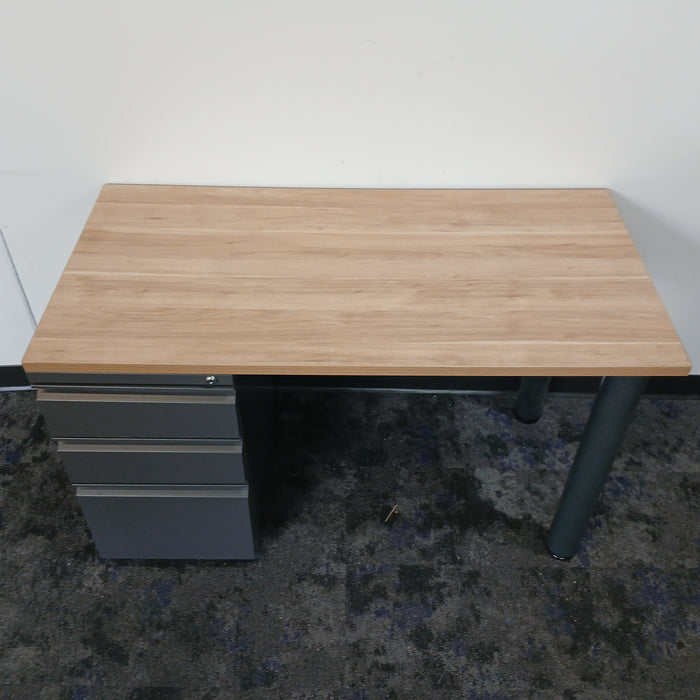 Desk /w File Cabinet