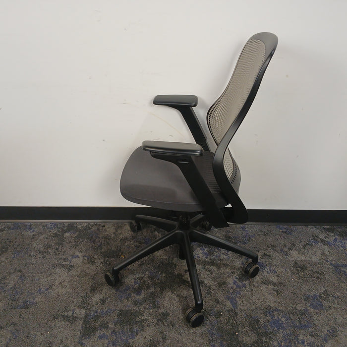 Generation Desk Chair