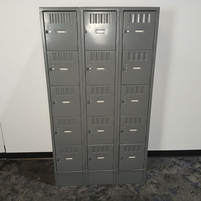 15 Locker Bank