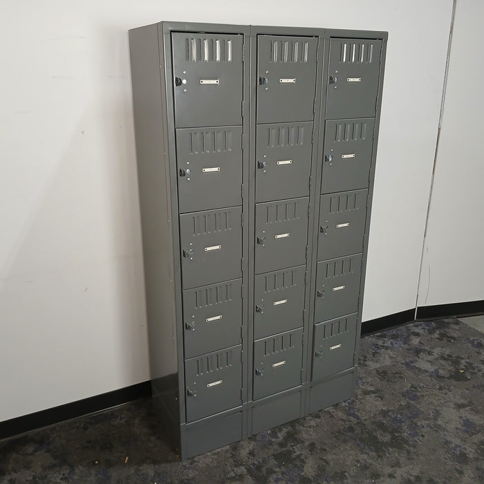 15 Locker Bank