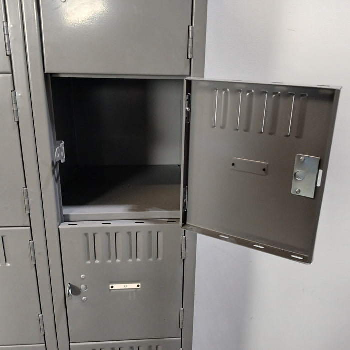 15 Locker Bank