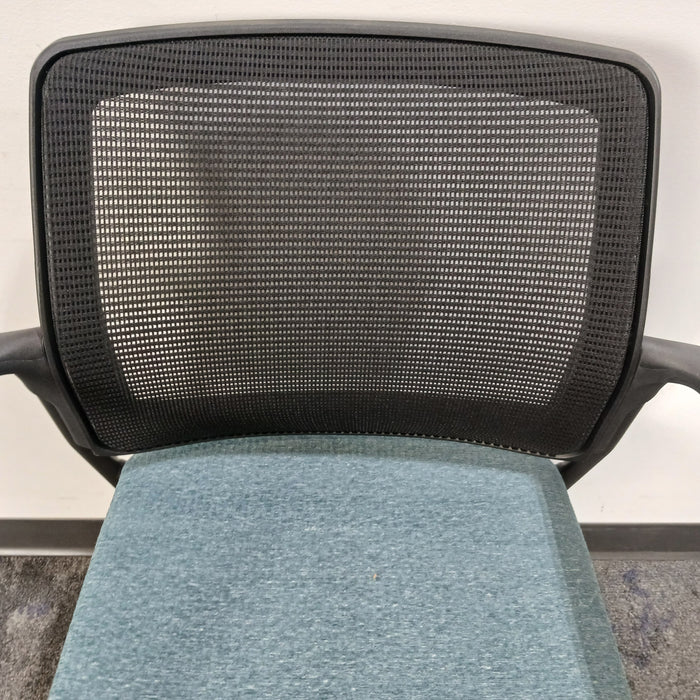 Stacking Mesh Back Guest Chair