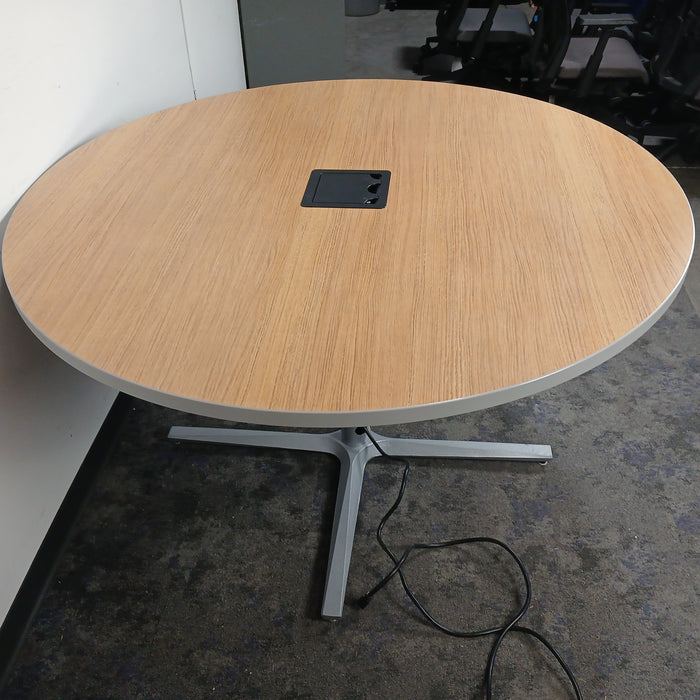 54" Round Table