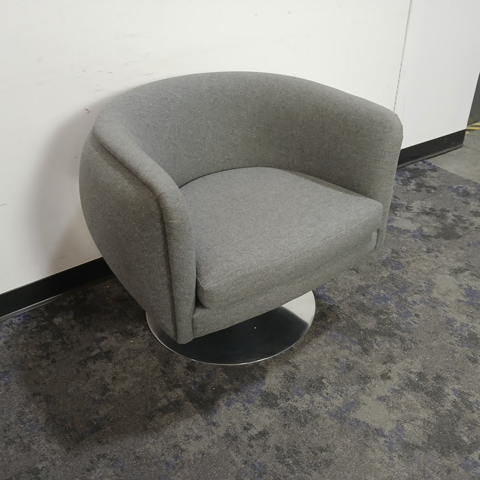 D'Urso Swivel Chair