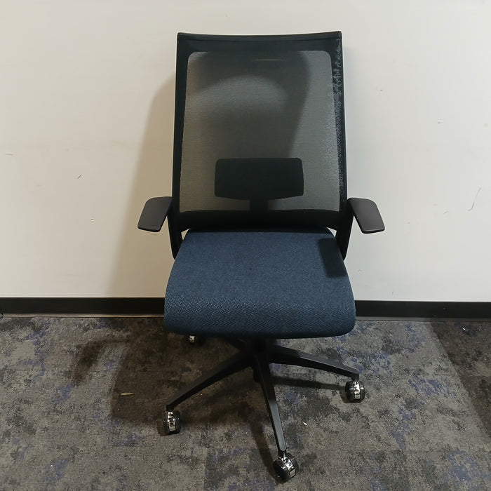 Luna Desk Chair