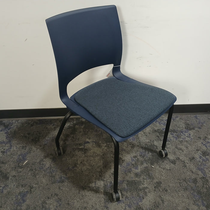 Vox Rolling Guest Chair