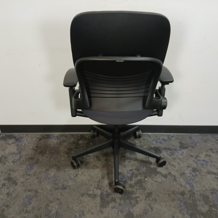 Steelcase Leap V2