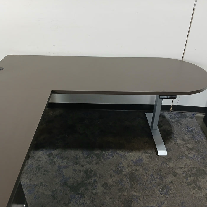 L-shaped standing desk