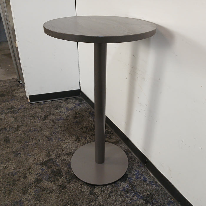 24" Round Standing Table