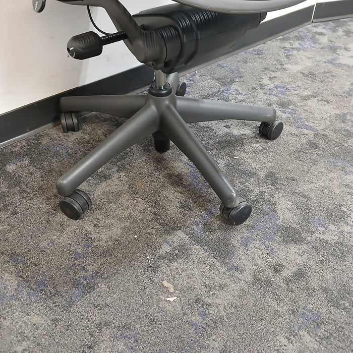 Herman Miller Aeron - Size C