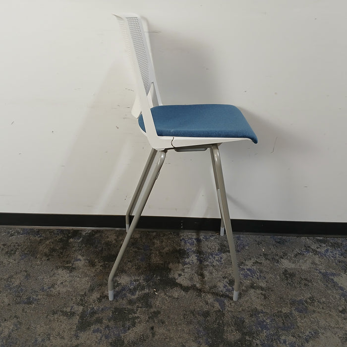Very Side Chair