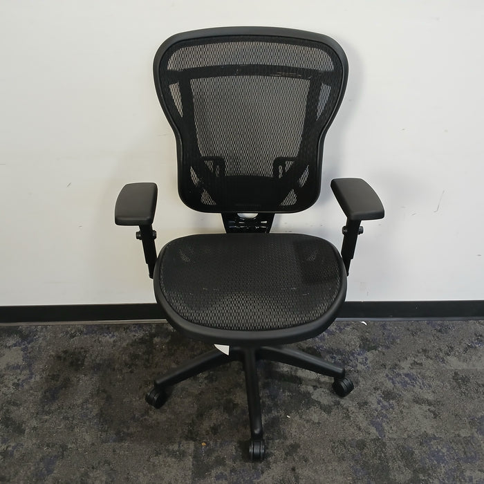 Rika Mesh Office Chair