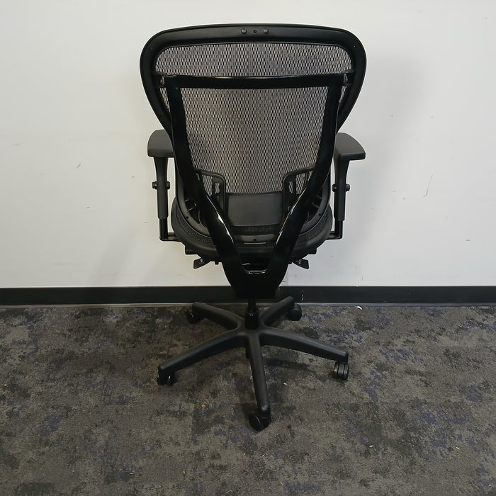 Rika Mesh Office Chair