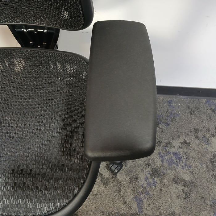 Rika Mesh Office Chair