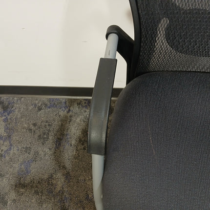 Mesh Back Guest Chair