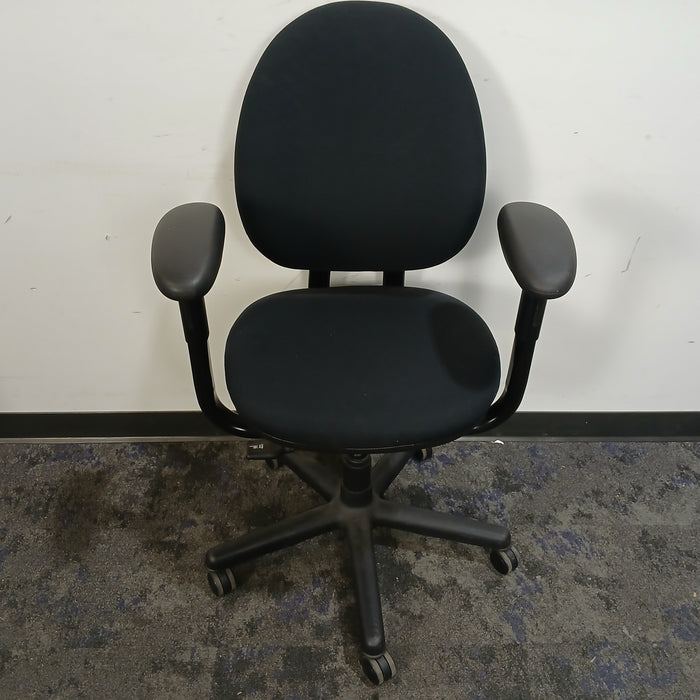 Criterion Desk Chair