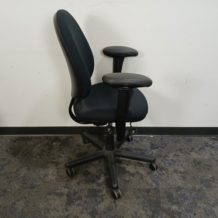 Criterion Desk Chair