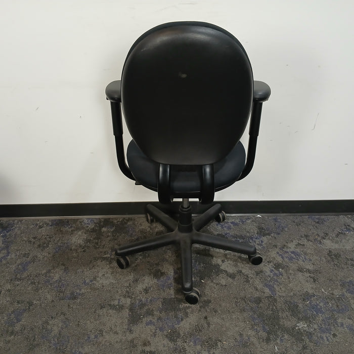 Criterion Desk Chair