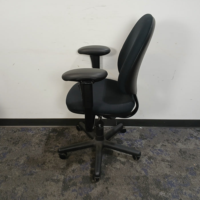 Criterion Desk Chair