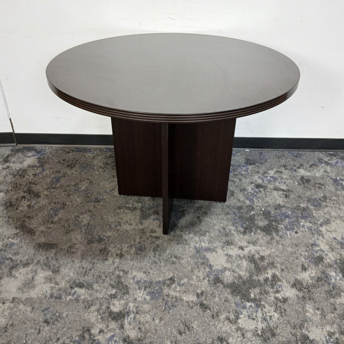 42" Round Table