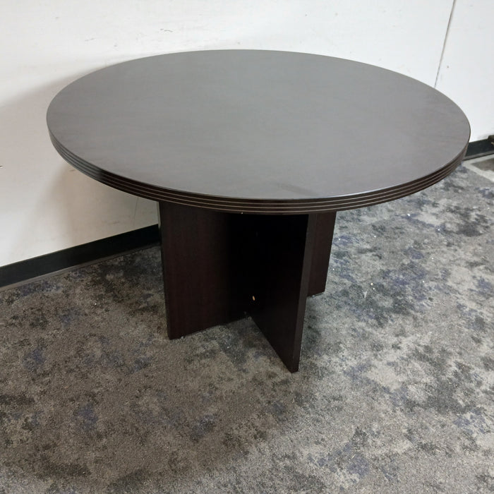 42" Round Table