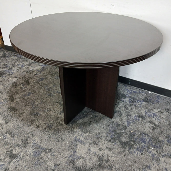 42" Round Table