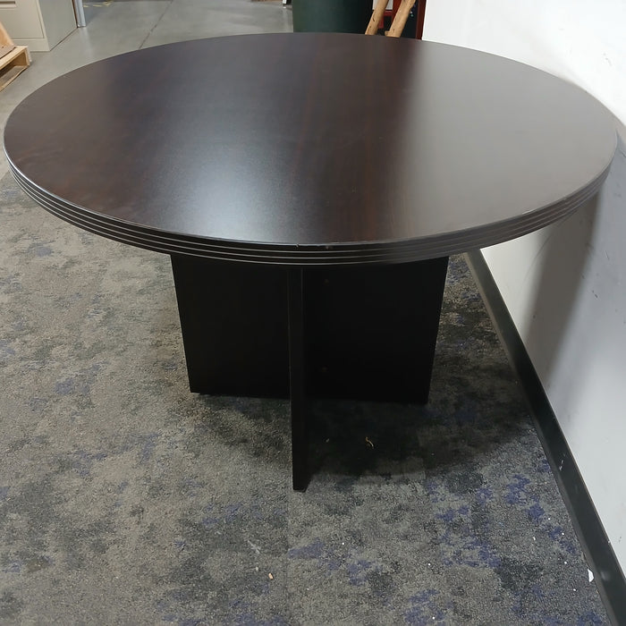 42" Round Table