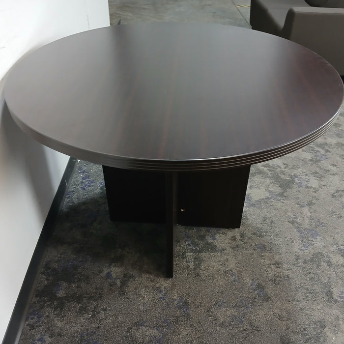 42" Round Table