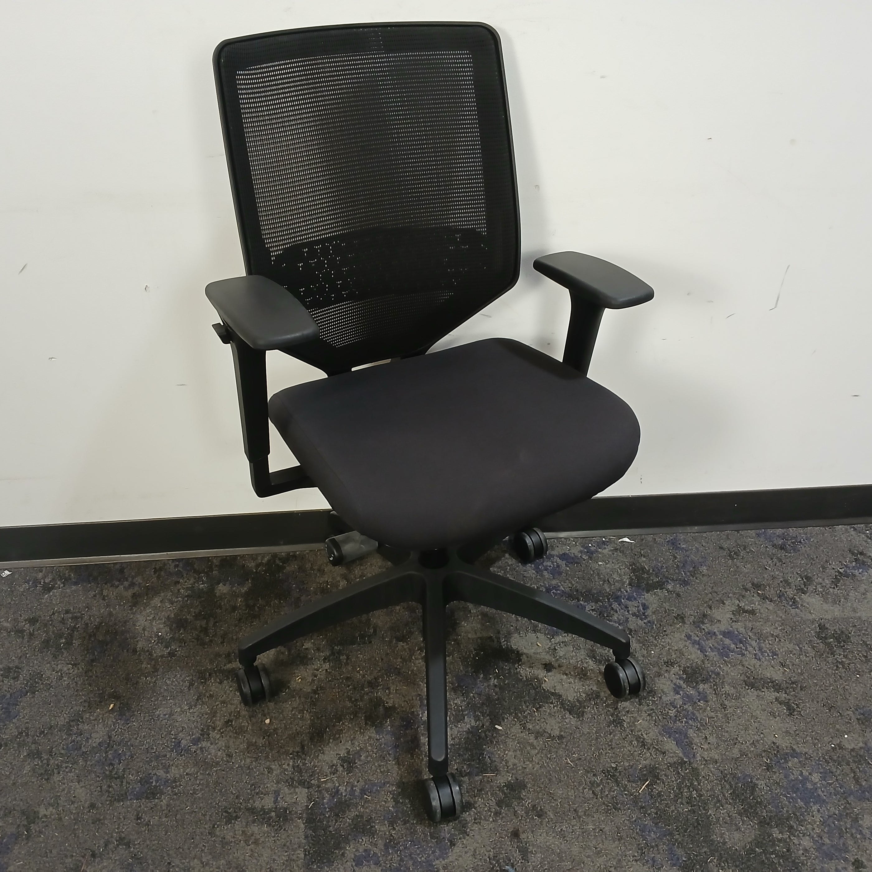 Mesh Back Desk Chair preview