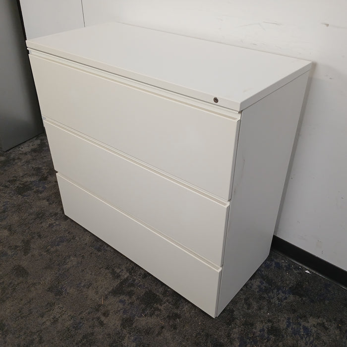 42" 3 Drawer Lateral File Cabinet