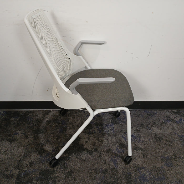 Sayl Guest Chair